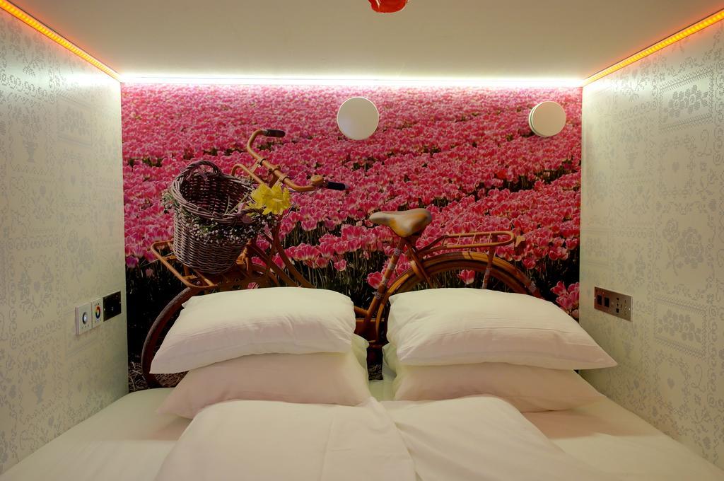 De Bedstee Boutique Capsules (Adults Only) Hotel Amsterdam Exterior photo